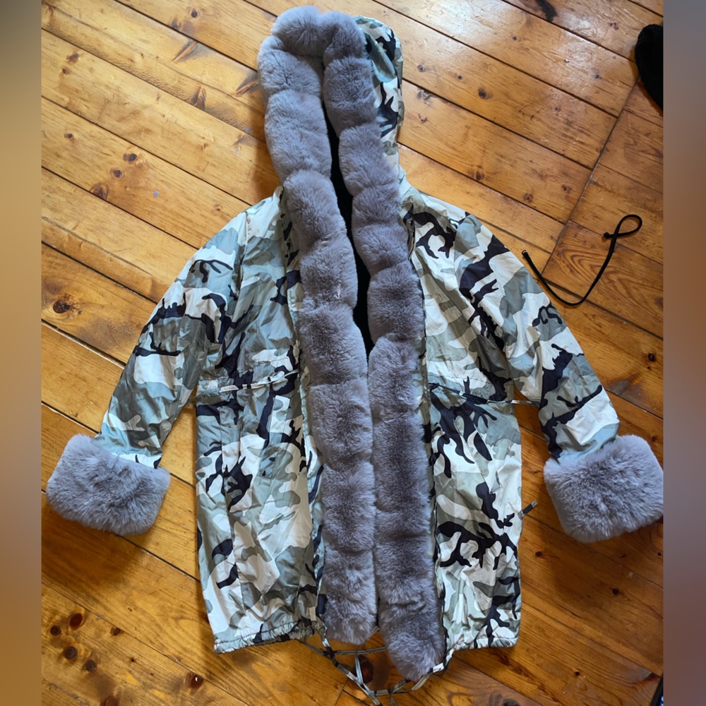 Camo fleece lined jacket (large) never worn